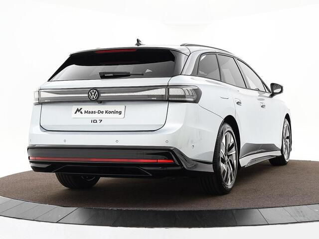 Volkswagen ID ID.7 Tourer Pro Limited Edition 77 kWh accu 286 PK · Draadloze telefoonlader · 360 camera · verwarmde voorstoelen · Trekhaak inklapbaar, met elektrische ontgrendeling ·