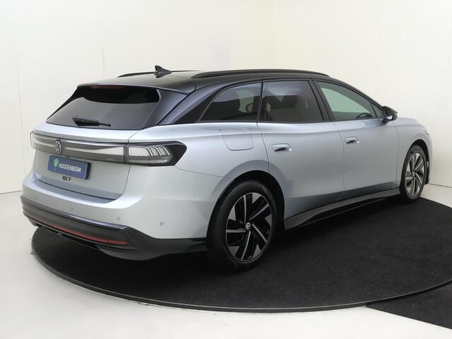Volkswagen ID ID.7 Tourer Pro Limited Edition | Achterbank in ongelijke delen neerklapbaar incl. middenarmsteun en doorlaadmogelijkheid | Afstandscontrolesysteem (Front Assist), met voetgangers- en fietsersherkenning | Airconditioning automatisch, 2-zone (Climatronic)
