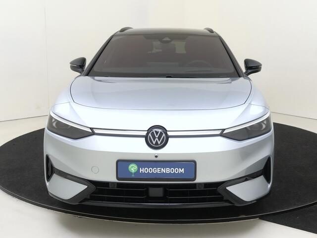 Volkswagen ID ID.7 Tourer Pro Limited Edition | Achterbank in ongelijke delen neerklapbaar incl. middenarmsteun en doorlaadmogelijkheid | Afstandscontrolesysteem (Front Assist), met voetgangers- en fietsersherkenning | Airconditioning automatisch, 2-zone (Climatronic)