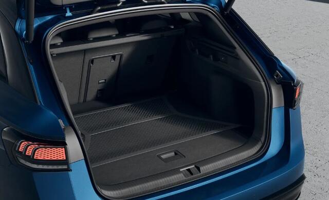 Volkswagen ID ID.7 Tourer Pro Limited Edition 77 kWh / Fabrieksgarantie / Trekhaak / 20'' LMV / VW