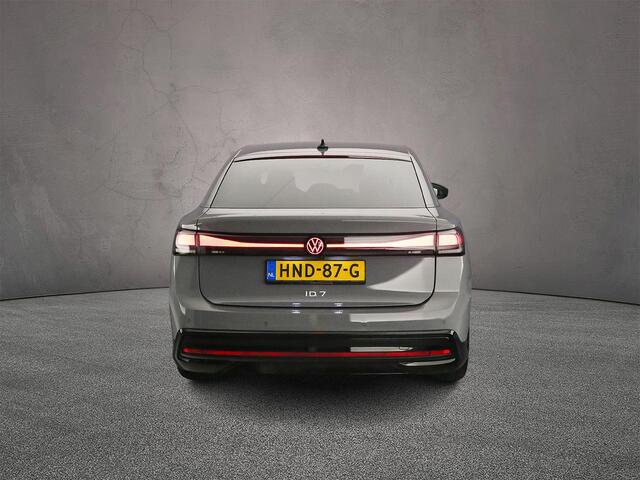 Volkswagen ID ID.7 Pro Business 286pk Automaat Trekhaak, Adaptive cruise control, 360 camera, Elektrische achterklep, Achteruitrijcamera, LED matrix koplampen