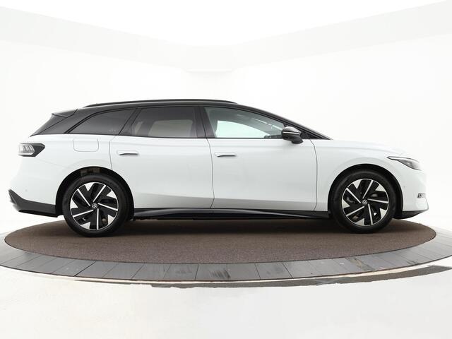Volkswagen ID ID.7 Pro Limited Edition 77 kWh accu 286 PK · Draadloze telefoonlader · 360 camera · verwarmde voorstoelen · Voorraad OUTLET · Prijs is inclusief inruilpremie ·