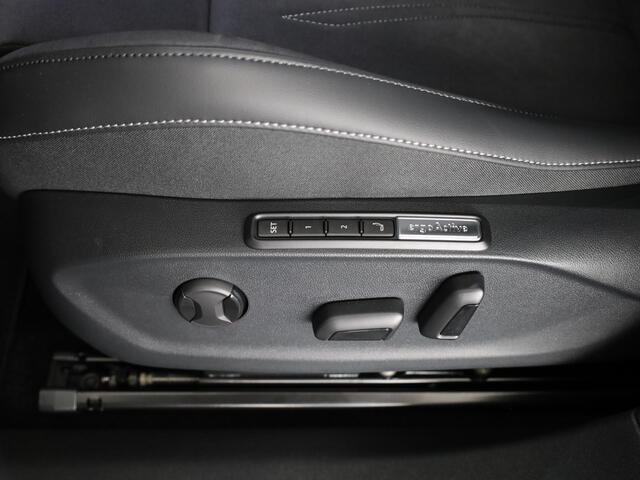 Volkswagen ID ID.7 Pro Business 77 kWh accu, 210 kW / 286 pk Limousin | Navigatie | Camera | Elektrische klep |