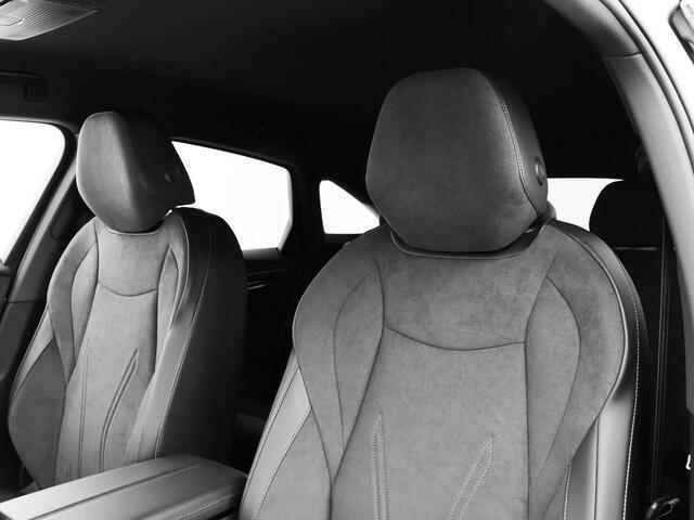 Volkswagen ID ID.7 Pro Business 286pk 77 kWh · 360 Camera · Head-Up · Alarm · Elek. Trekhaak · Keyless · Elek. Voorstoelen · 20'' Inch · Gratis onderhoud & APK t/m 30-01-2030 · EXTRA INRUILKORTING ·