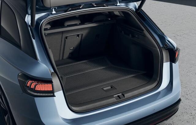 Volkswagen ID ID.7 Tourer Limited Edition Plus 77 kWh !!!Profiteer ook van ¤ 2.000 inruilpremie!!!
