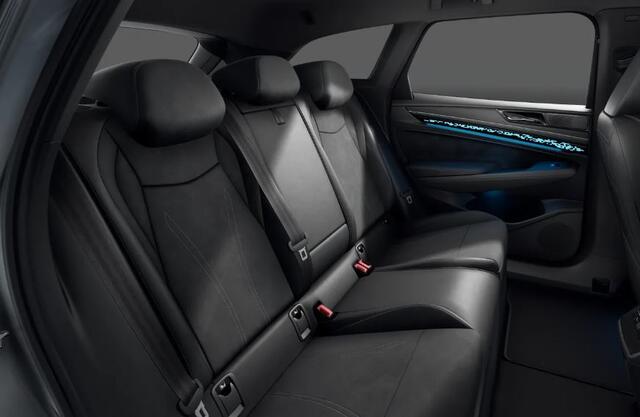 Volkswagen ID ID.7 Tourer Limited Edition Plus 77 kWh !!!Profiteer ook van ¤ 2.000 inruilpremie!!!
