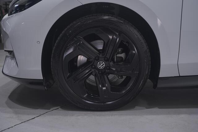 Volkswagen ID ID.7 GTX 250 kW 4Motion SOH 97% Head-Up Display Navi Apple Carplay Achteruitrijcamera 20"-lmv Stoelen V+A Verwarmd Stuurverwarming Elek. Trekhaak