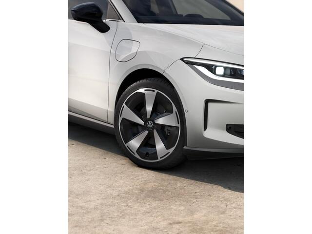 Volkswagen ID ID. Polo 52 kWh 211 1AT Style First Edition | Airconditioning automatisch, 2-zone (Climatronic) | Automatische afstandsregeling (Adaptive Cruise Control) | Diefstalalarm