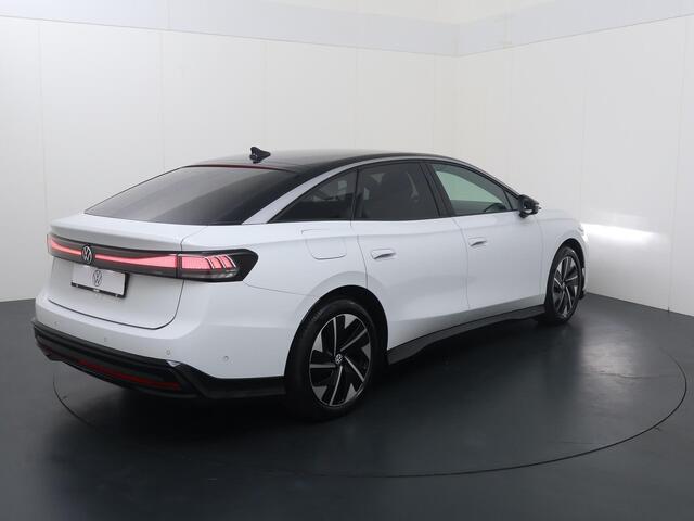 Volkswagen ID ID.7 Pro Business 77 kWh | 286 PK | SoH 100% | Adaptive Cruise Control | Warmtepomp | Matrix LED | 360 graden camera | Elektr. verstelbare stoelen met Massage |