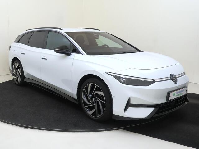 Volkswagen ID ID.7 Tourer Pro Business 77 kWh First Edition uitvoering | adaptief onderstel | trekhaak | Harman Kardon