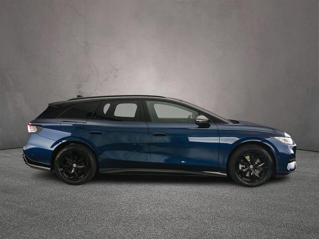 Volkswagen ID ID.7 Tourer Limited Edition 59 kWh 204pk Automaat, Adaptive cruise control, Achteruitrijcamera, Stoelverwarming, Stuurverwarming, Dodehoeksensoren, Parkeersensoren, App-connect