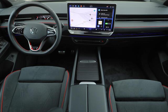 Volkswagen ID ID.7 Tourer GTX Limited Edition 86 kWh 340PK / 250kW, 60 maanden / 100.000km garantie, warmtepomp, wegklapbare trekhaak, adaptief onderstel (DCC), 20" LMV, Harman & Kardon geluidssysteem, head-up display, rondomzichtcamera (Area View), verwarm- en ventileerbare (koeling) voorstoelen, verwarmbare achterbank, elektrische ErgoActive stoelverstelling met geheugen- en massagefunctie, parkeerassistent (Park Assist Pro), 13 speakers (700 watt) met subwoofer, draadloze telefoonlader, verwarmbare voorruit, LED Matrix (IQ.Lights), dodehoekdetectie (Side Assist), vierwielaandrijving (4-Motion), discover pro max navigatie scherm etc.