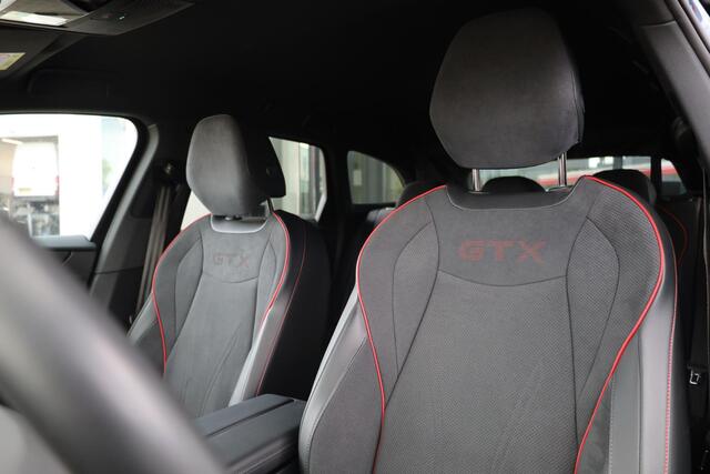 Volkswagen ID ID.7 Tourer GTX Limited Edition 86 kWh 340PK / 250kW, 60 maanden / 100.000km garantie, warmtepomp, wegklapbare trekhaak, adaptief onderstel (DCC), 20" LMV, Harman & Kardon geluidssysteem, head-up display, rondomzichtcamera (Area View), verwarm- en ventileerbare (koeling) voorstoelen, verwarmbare achterbank, elektrische ErgoActive stoelverstelling met geheugen- en massagefunctie, parkeerassistent (Park Assist Pro), 13 speakers (700 watt) met subwoofer, draadloze telefoonlader, verwarmbare voorruit, LED Matrix (IQ.Lights), dodehoekdetectie (Side Assist), vierwielaandrijving (4-Motion), discover pro max navigatie scherm etc.