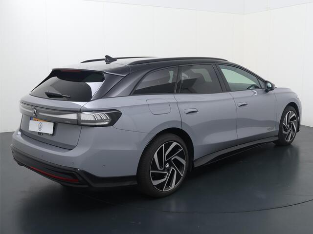 Volkswagen ID ID.7 Tourer Pro Limited Edition Plus 77 kWh 286pk | LED Matrix | Stoel- & stuurwielverwarming | Navigatie | Head-up display | Black Style |