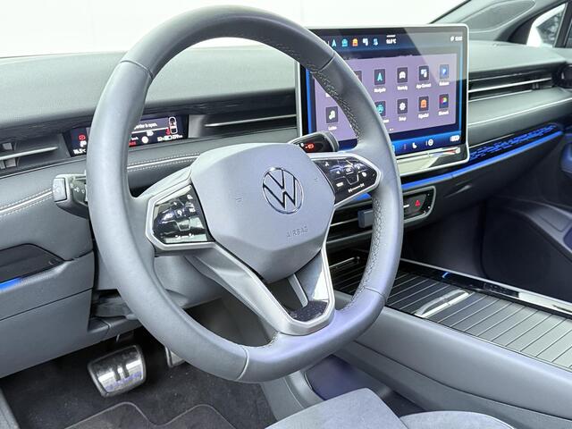 Volkswagen ID ID.7 Tourer Pro Limited Edition Plus 77 kWh 286pk | LED Matrix | Stoel- & stuurwielverwarming | Navigatie | Head-up display | Black Style |