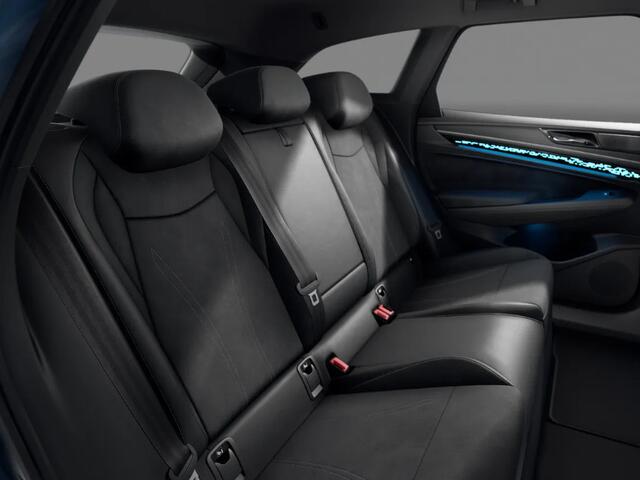 Volkswagen ID ID.7 Limited Edition Plus 77 kWh accu 286 PK · Trekhaak inklapbaar, met elektrische ontgrendeling · Draadloze telefoonlader ·