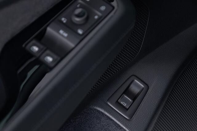 Volkswagen ID ID.7 Pro Business 77 kWh | EL. STOELEN | 360 Camera | SFEER | Head-UP