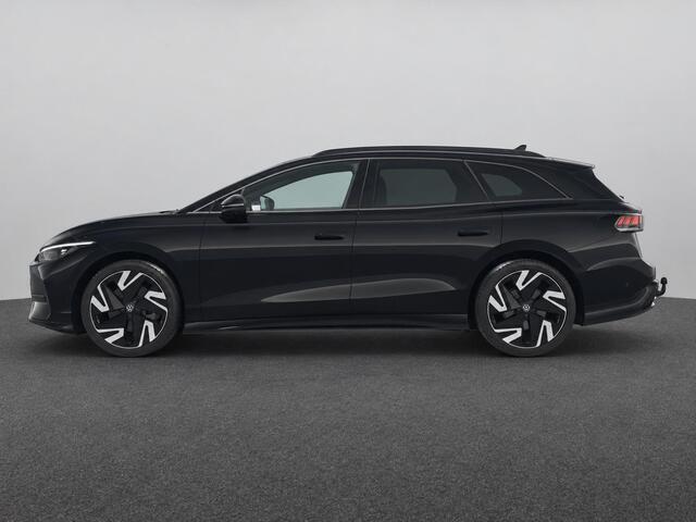 Volkswagen ID ID.7 Tourer GTX Limited Edition 86 kWh Panoramadak, Trekhaak, Warmtepomp, 21" LM Velgen, Memorystoelen, Head-Up Display, Harman Kardon Audio, Elektr. Achterklep