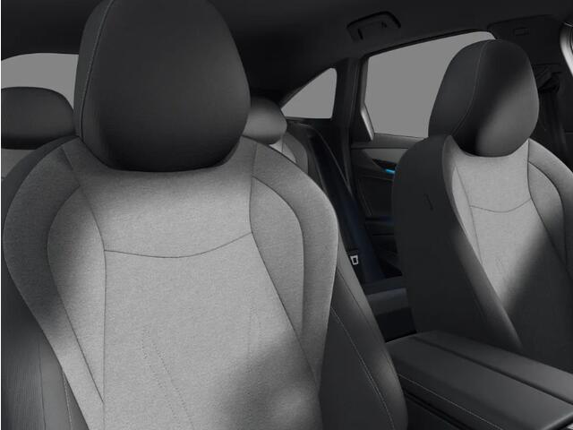 Volkswagen ID ID.7 Limited Edition Plus 77 kWh accu 286 PK · Achteruitrijcamera · Achteruitrijcamera · Sfeerverlichting · Voorstoelen verwarmd ·