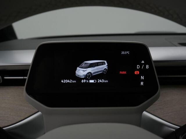 Volkswagen ID. Buzz Pro 77kWh 204 pk | Trekhaak | Geheugen-/massagestoelen | Elektrische schuifdeuren | Leder/alcantara | Navigatie Discover Pro