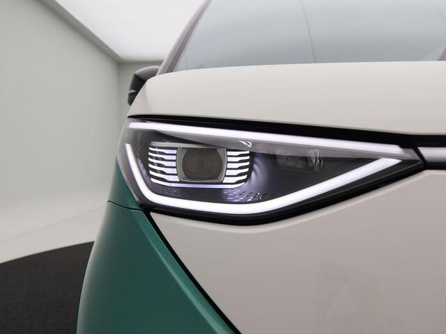 Volkswagen ID. Buzz Pro Bulli Elektromotor 286 pk 77kWh | 7 Persoons | Trekhaak | LED Matrix | Stoel & Stuurverwarming |