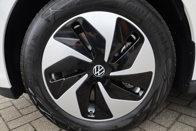 Volkswagen ID. Buzz Pro Bulli 86 kWh LWB 7p. 268PK / 210kW LED Matrix IQ.Light, rondomzicht camera, voorstoelen verwarmbaar met massagefunctie, Apple Carplay & Android Auto, achteruitrijcamera, elektrische schuifdeur links + rechts, Keyless Entry, dynamische grootlichtassist