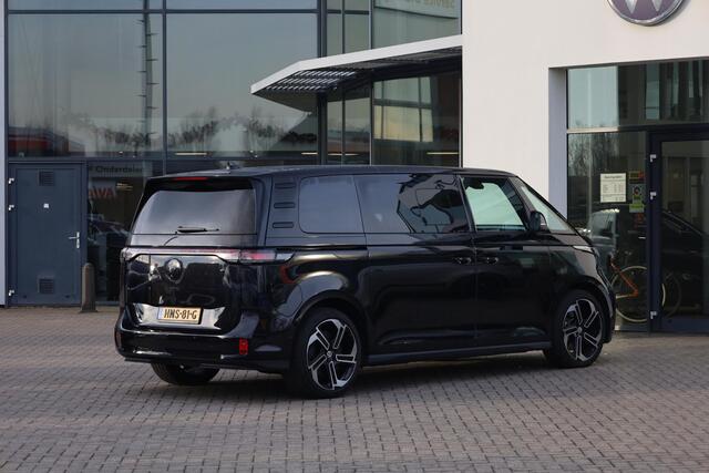 Volkswagen ID. Buzz GTX 86 kWh LWB 7p. 340PK / 250kW 4-motion, LED Matrix (IQ.Lights), warmtepomp, design pakket plus (panoramadak), assistance pakket plus (alarm, keyless start & entry, dodehoekdetectie (side assist), cruise control adaptief (acc) met Stop&Go en stuurhulp, 