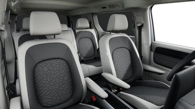 Volkswagen ID. Buzz Pro Bulli Limited 286pk 86 kWh LWB | 7-zits | Trekhaak | AssistancePlus pakket | ComfortPlus pakket | Design pakket | Open & Close pakket