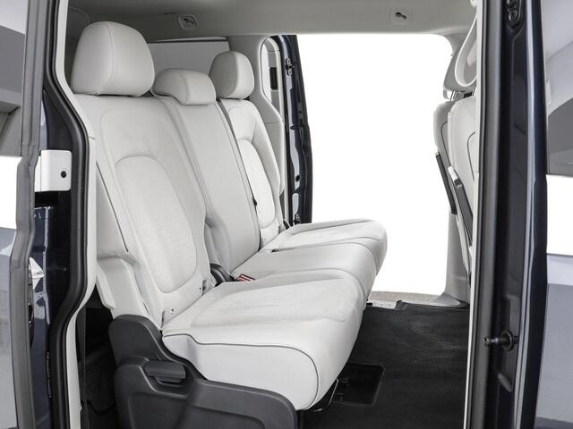 Volkswagen ID. Buzz 1st 204pk 77kWh · Camera · Elek. Schuifdeuren · Apple/Android Car Play · Elek. Achterklep · Keyless · 20'' Inch ·