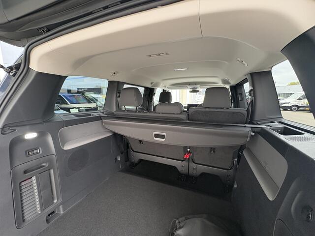 Volkswagen ID. Buzz Pro Bulli Limited 286 PK | 79 kWh | 5 Zits | Trekhaak | 20" Velgen | Navigatie