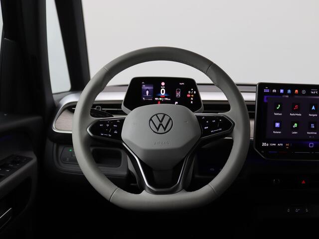 Volkswagen ID. Buzz Pro 86 kWh LWB 7p. 286PK Aut. SOH 97,75%, Achteruitrijcamera, Alarm, Keyless, Elektr. Achterklep, Adaptieve Cruise Control, 19" LM Velgen, Navi via Apple Carplay/Android Auto