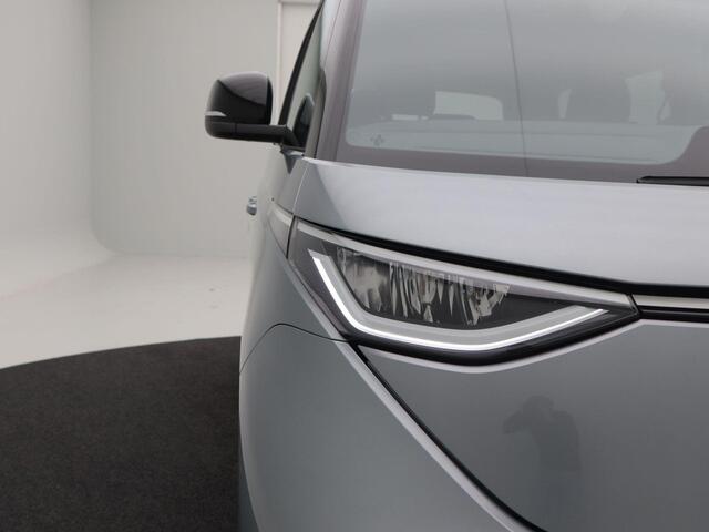 Volkswagen ID. Buzz Pro Limited Edition 210kW/286pk L1 79kWh | Lichtmetalen velgen 20" | Alarm | Achteruitrijcamera | Stoelverwarming | Stuurwiel verwarming | Privacyglass |