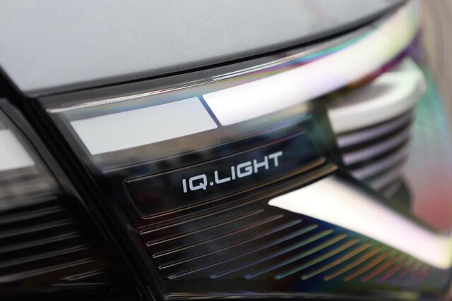 Volkswagen ID. Buzz Pro Bulli 86 kWh LWB 7p. Harman & Kardon 7p head up 3 zone clima area view LED matrix Bulli Edition 20" LMV elektrische achterklep sluithulp schuifdeuren