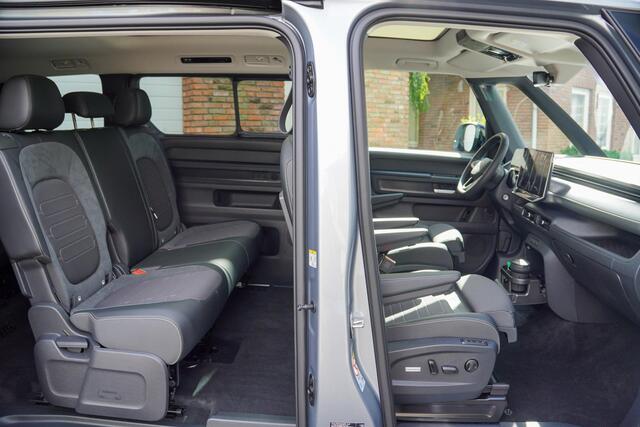Volkswagen ID. Buzz Pro 86 kWh 286pk Lang 7.persoons Massage stoelen | Panorama dak | Wegklapbare trekhaak