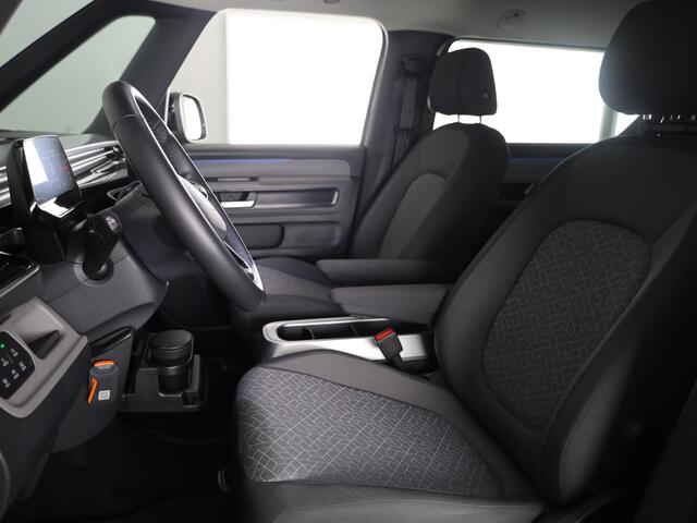Volkswagen ID. Buzz Pro Bulli Limited Edition 86 kWh LWB 286 pk | 7-persoons | Rondomzicht camera | 21 Inch | Elektr. achterklep | Matrix LED koplampen | Parkeersensoren (Park assist)
