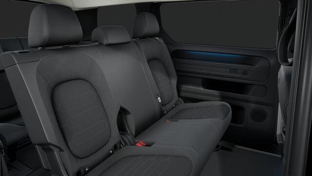 Volkswagen ID. Buzz Pro Limited Edition Plus 286pk 86 kWh LWB 7p. | Trekhaak | Open & close pakket | Comfortpakket "plus" | Design pakket | 7-zits pakket | Netto-ACTIEprijs; RIJKLAAR INCL. BTW/BPM, INRUILPREMIE (bij koop of lease via HK) |