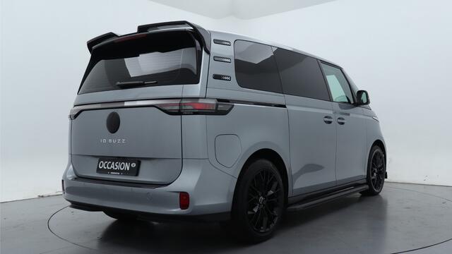 Volkswagen ID. Buzz Cargo Bulli edition 79 kWh Red Line Speciale Red Line uitvoering.