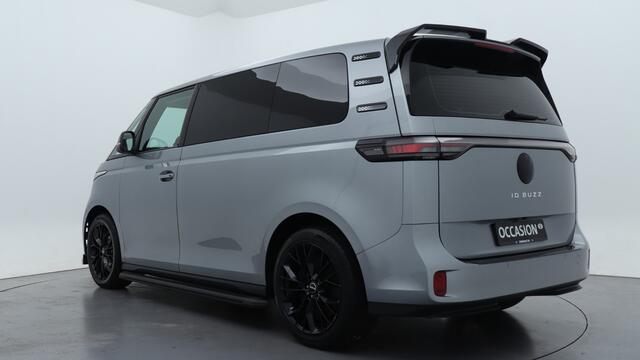 Volkswagen ID. Buzz Cargo Bulli edition 79 kWh Red Line Speciale Red Line uitvoering.
