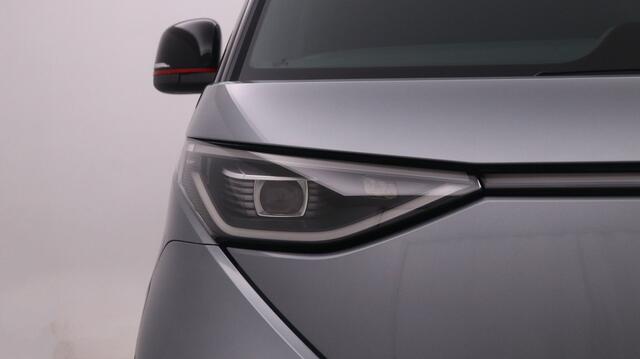 Volkswagen ID. Buzz Cargo Bulli edition 79 kWh Red Line Speciale Red Line uitvoering.