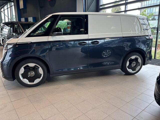 Volkswagen ID. Buzz Cargo Bedrijfswagens Anniversary Edition Elektromotor 210 kW (286 pk) | Anniversary Edition | Achterlichten LED, luxe uitgevoerd incl. dynamische knipperlichten | Hoge scheidingswand met vaste ruit en dimbare binnenspiegel | Bluetooth telefoonvoorbereiding incl