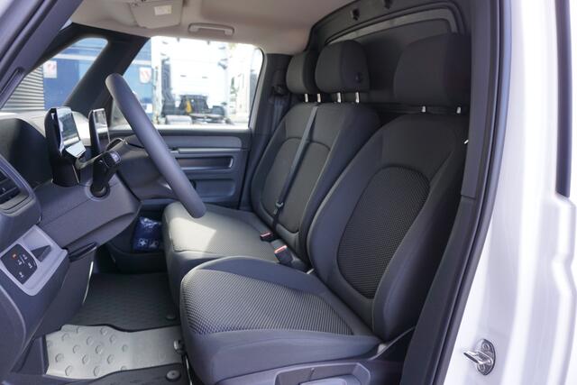 Volkswagen ID. Buzz Cargo 182 kWh Accu 286 PK Achterdeuren Nieuw model 3-Zits Camera Cruise Standkachel Apple Carplay
