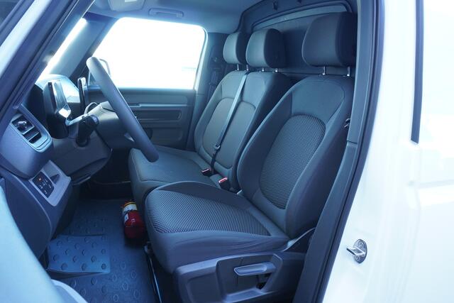 Volkswagen ID. Buzz Cargo 77 kWh 204pk Trekhaak 19" Velgen IQ.Light Navi Apple Carplay Camera