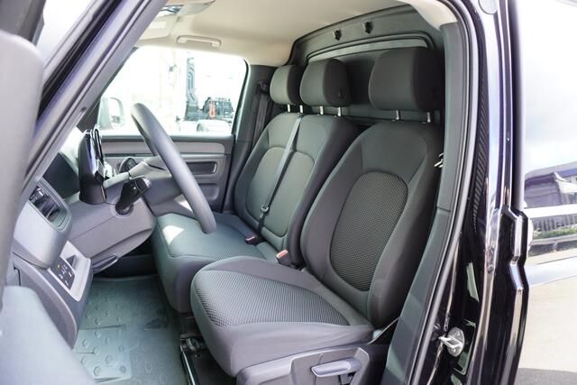 Volkswagen ID. Buzz Cargo 77 kWh 205pk IQ-LED Trekhaak Apple Carplay 19" Velgen 3-Zits Navigatie