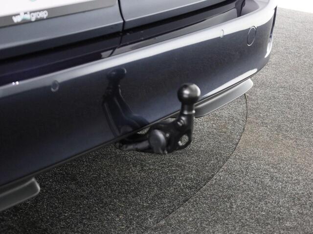 Volkswagen ID. Buzz Cargo Bulli Limited Edition 210kW 286pk Trekhaak | Stoelverwarming | Voorruitverwarming Apple carplay/Android auto | Bijrijdersbank | Achterdeuren | Camera