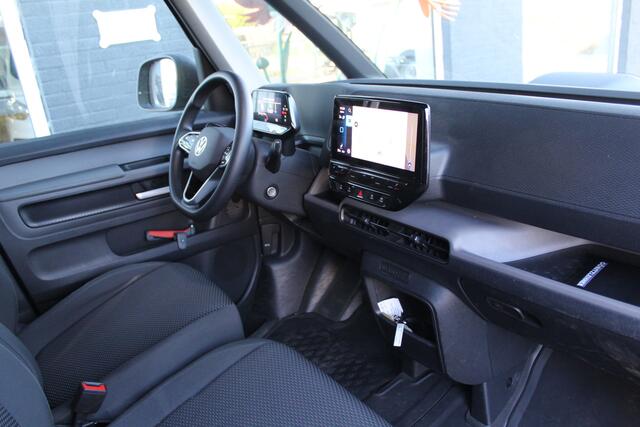 Volkswagen ID. Buzz Cargo 150KW -- 77 kWh acccu WLTP 418KM ? SoH 99,4% ? 3-zits ? navigatie ? lm velgen