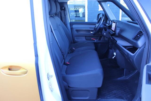 Volkswagen ID. Buzz Cargo 150KW -- 77 kWh acccu WLTP 418KM ? SoH 99,4% ? 3-zits ? navigatie ? lm velgen