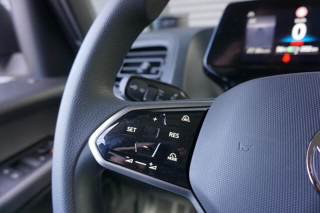 Volkswagen ID. Buzz Cargo 79kWh Accu 286 PK Achterdeuren 3-Zits Camera ACC Trekhaak Cruise Standkachel Apple Carplay