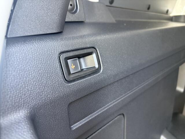 Volkswagen ID. Buzz Cargo Bulli Limited Edition 286PK | Trekhaak | App Connect | 3 Zits Achteruitrijcamera | App connect | Trekhaak