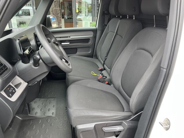 Volkswagen ID. Buzz Cargo 77 kWh achterdeuren, 1 eigenaar, adaptieve cruise controle, CarPlay, betonplex, 3 mits cabine, lm velgen