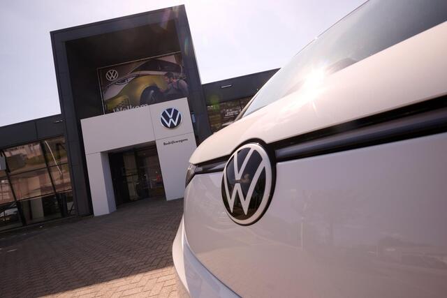 Volkswagen ID. Buzz Cargo Bulli Limited Edition 340pk 4MOTION 79kWh | 2027 model | Achterdeuren | Trekhaak 1800kg | Camera | Verwarmd stuur | > Netto-ACTIE-Prijs; bij koop of lease via HK / excl. kosten rijklaarmaken <